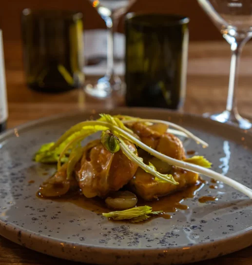 Assiette dressée, restaurant, Mâconnais, Le Sud Bourgogne