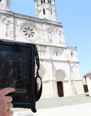 Application, Tracé de la Plume, Explor Games, Eglise Saint-Pierre, Mâcon