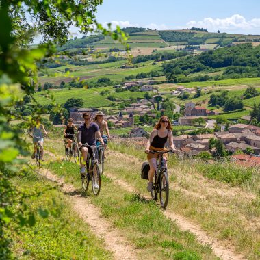 Cyclotourisme, Vue Village Chasselas, Mâconnais, Le Sud Bourgogne