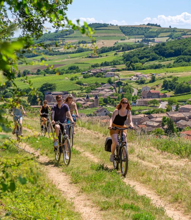 Cyclotourisme, Vue Village Chasselas, Mâconnais, Le Sud Bourgogne