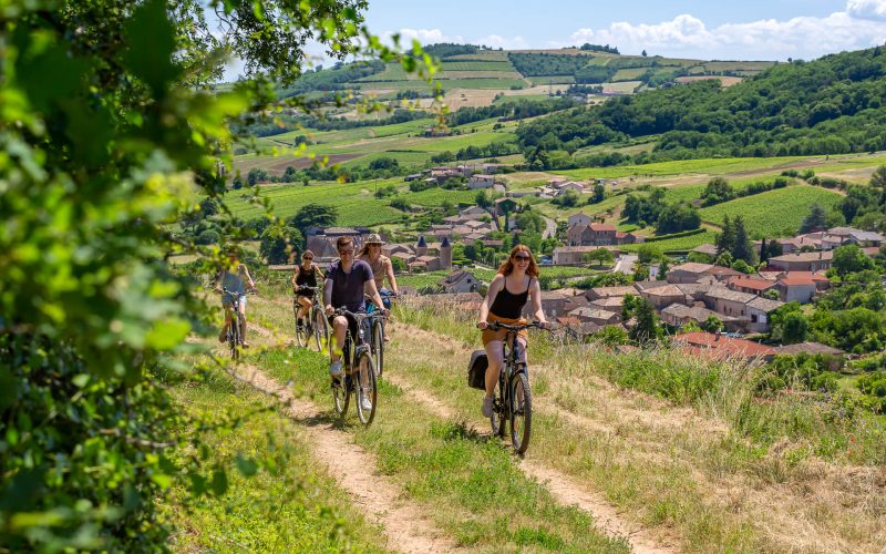 Cyclotourisme, Vue Village Chasselas, Mâconnais, Le Sud Bourgogne
