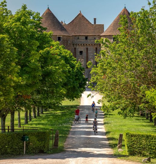 Cyclotourisme, Berzé-le-Châtel, La Voie Verte, La Grande Boucle de Bourgogne du Sud